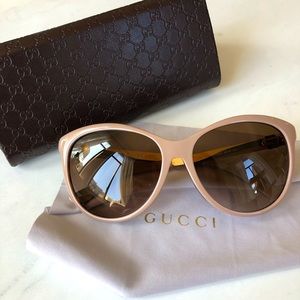 Gucci Cream/Gold Ribbon Emblem Sunglasses